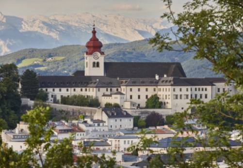 Ciclismo en Salzburgo: Rutas panorámicas en bicicleta por la ciudad y el campo.