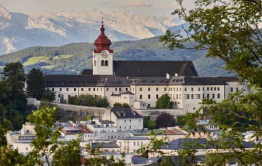 Explorando la grandeza de los hoteles de lujo de Salzburgo.