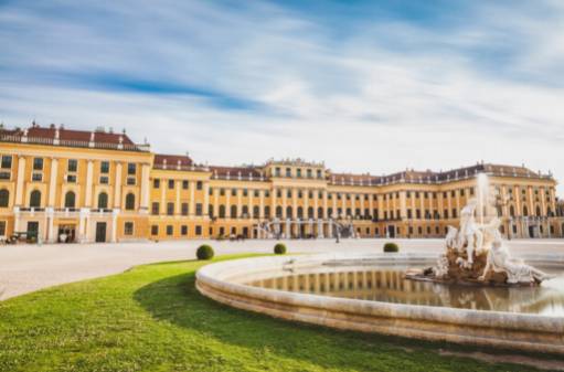 Explorando los majestuosos Jardines del Palacio de Schönbrunn: Un refugio real