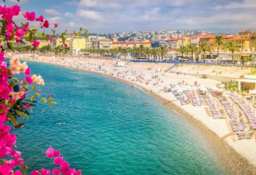 Paseos en helicóptero para disfrutar de impresionantes vistas de la Riviera Francesa.