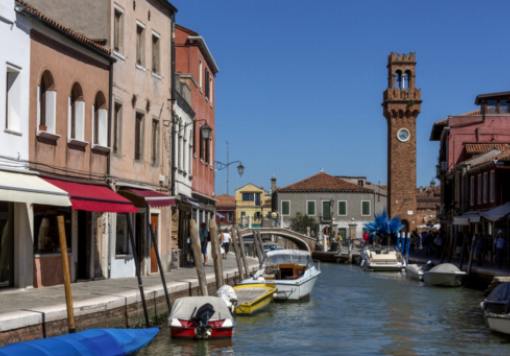 La Regata Colorida de Burano: Un Evento de Vela Único