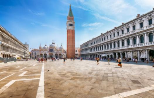 La evolución del atuendo del Carnaval de Venecia a través de los siglos.