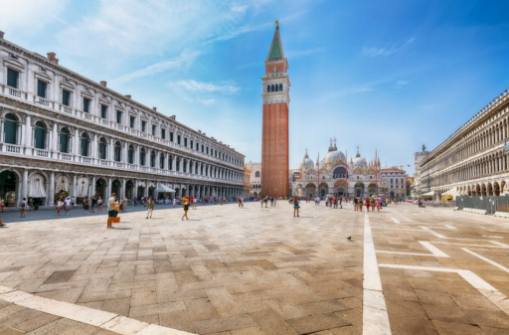 El lado dulce de Venecia: explorando postres y pasteles venecianos.