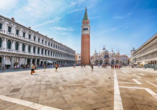 Explorando los mercados nocturnos de Venecia: El paraíso de los compradores