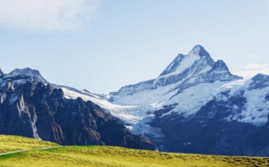 Saas-Fee: La Perla de los Alpes.