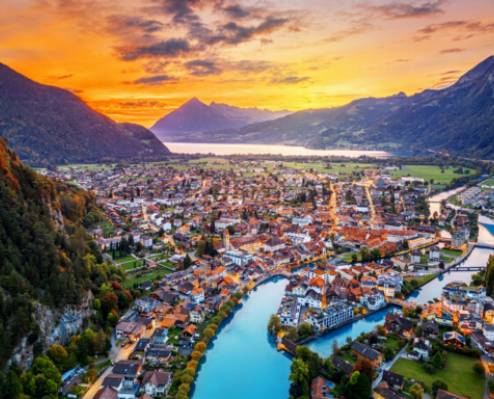 Compras en Interlaken: Souvenirs, Relojes Suizos y Más.