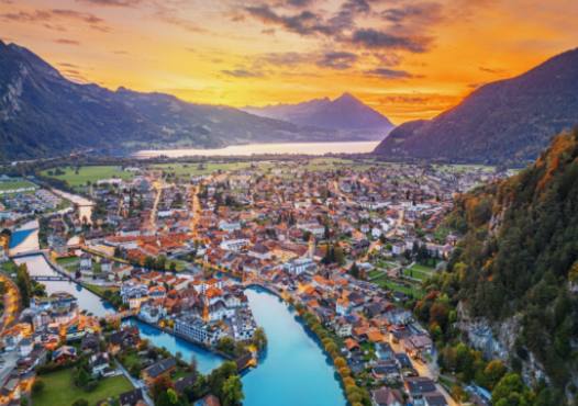 Navegando en el transporte público en Interlaken: Autobuses y Trenes